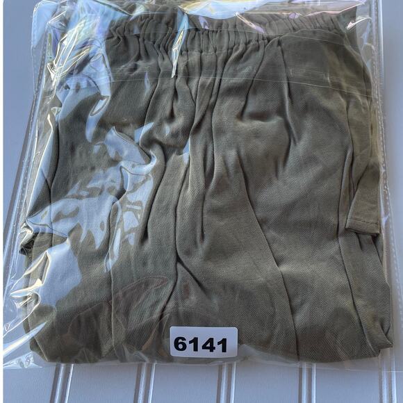 Altar’d State Size XS Emnroidered Khaki babydoll - Picture 9 of 9